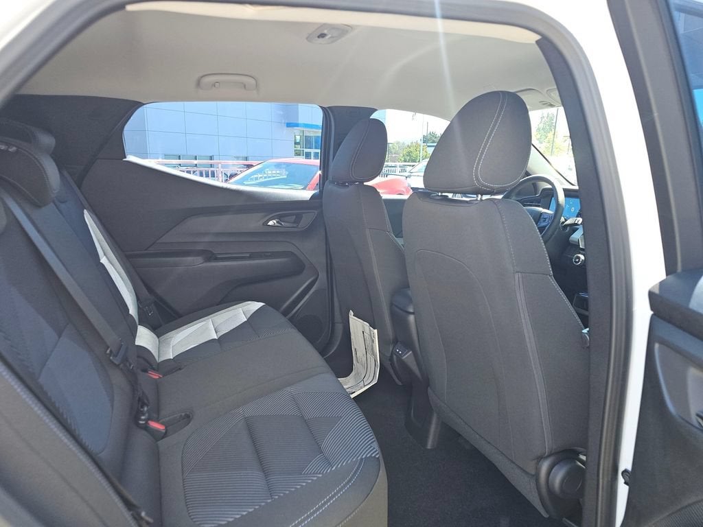 2027 Chevrolet Bolt LT - Photo 14