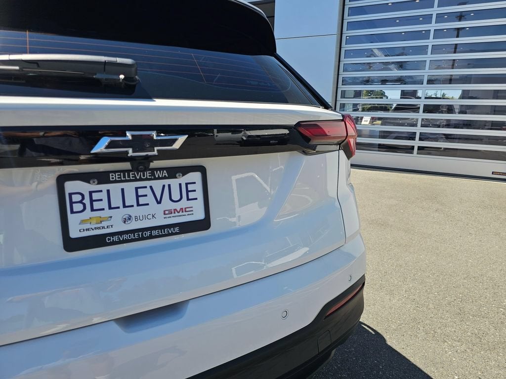 2027 Chevrolet Bolt LT - Photo 16