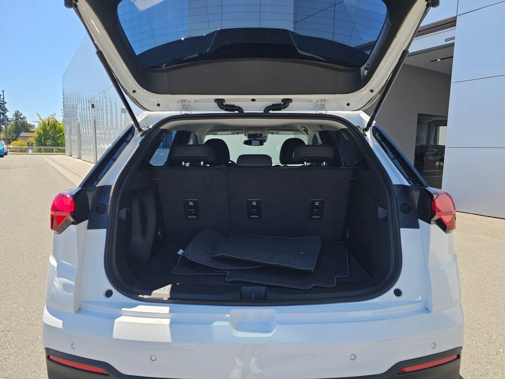 2027 Chevrolet Bolt LT - Photo 17