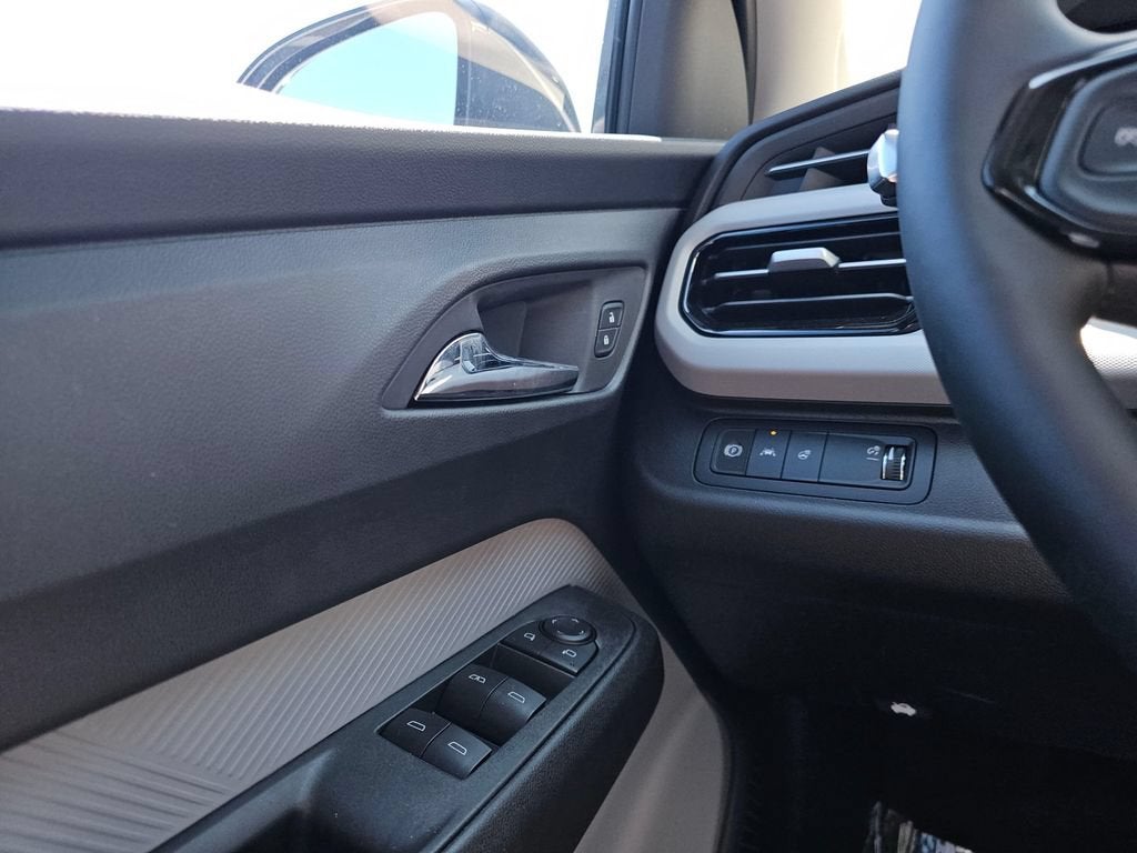 2027 Chevrolet Bolt LT - Photo 32