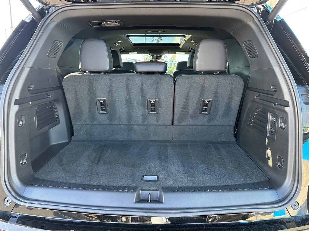 2025 Chevrolet Traverse RS