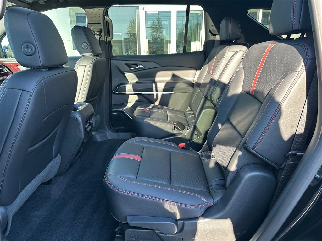 2025 Chevrolet Traverse RS