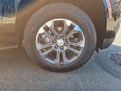 2025 Chevrolet Suburban LS