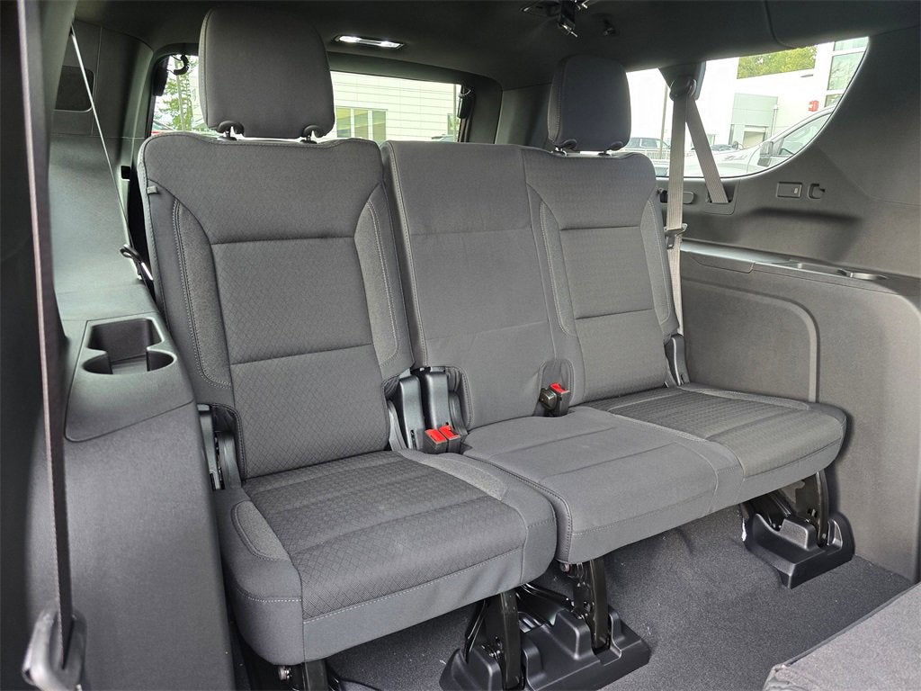 2025 Chevrolet Suburban LS