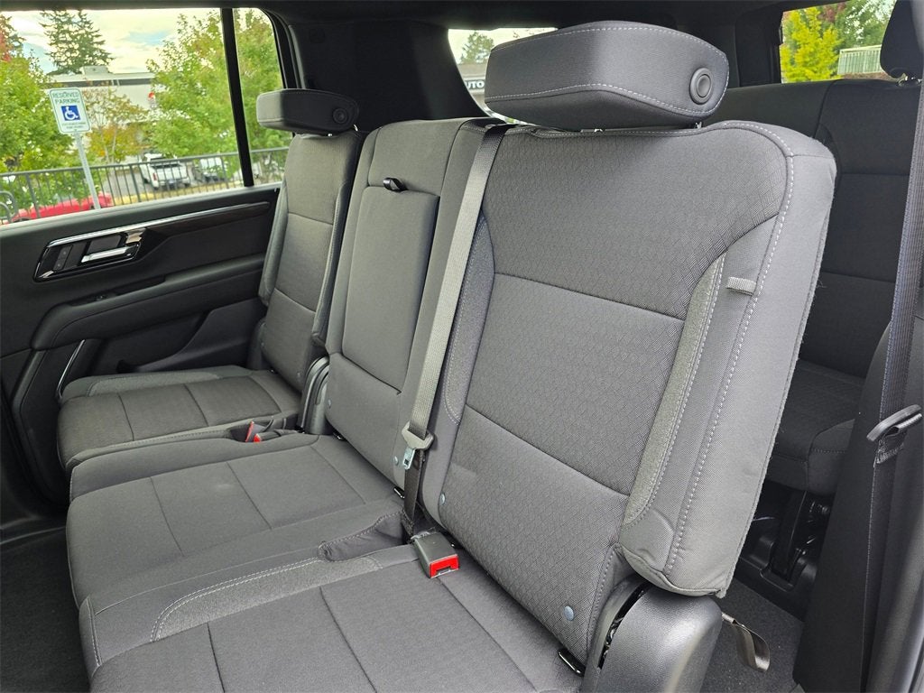 2025 Chevrolet Suburban LS