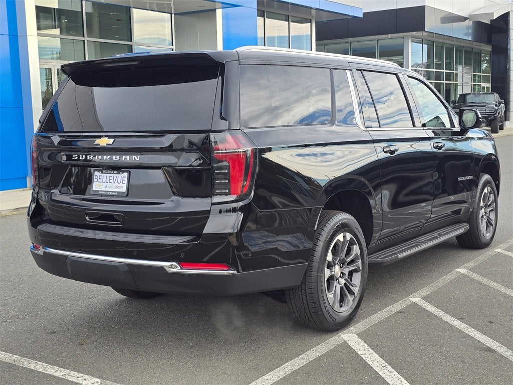 2025 Chevrolet Suburban LS