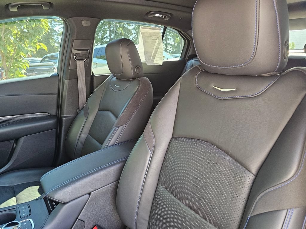2024 Cadillac XT4 Sport