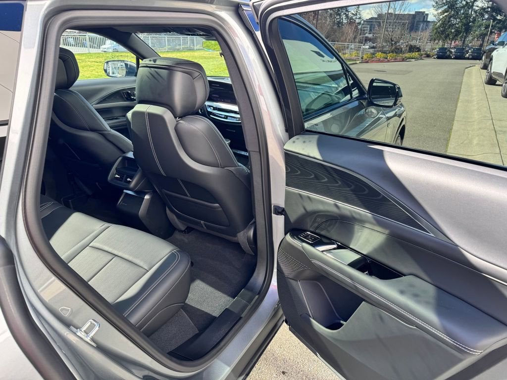 2025 Cadillac LYRIQ Sport 1