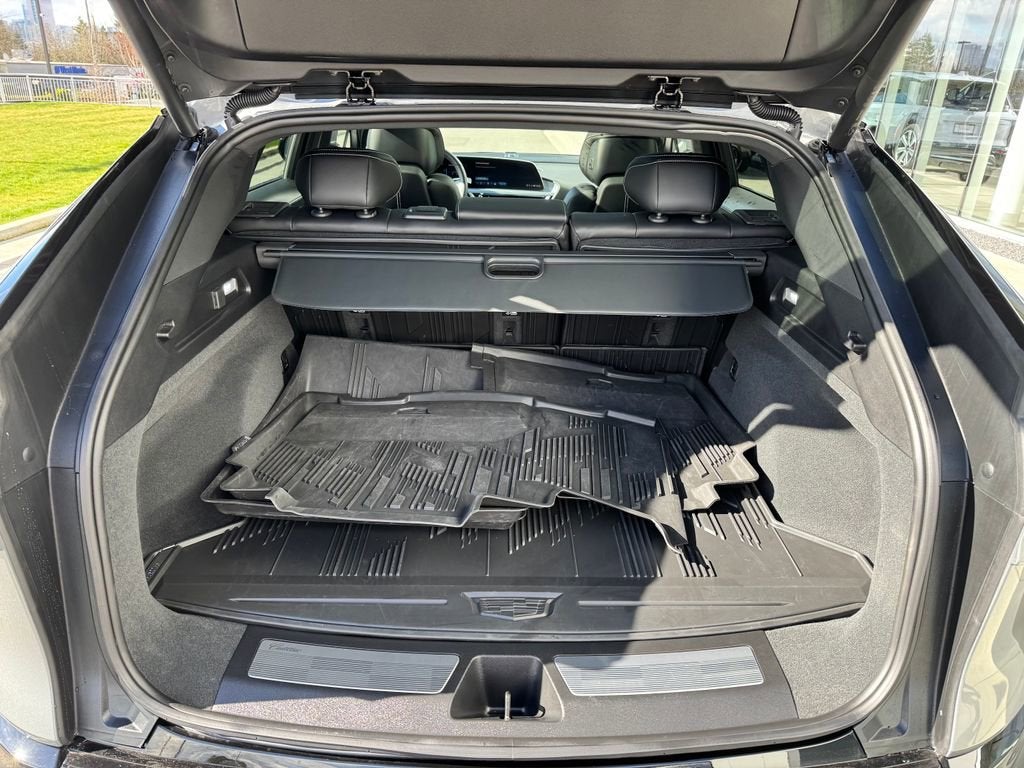 2025 Cadillac LYRIQ Sport 1