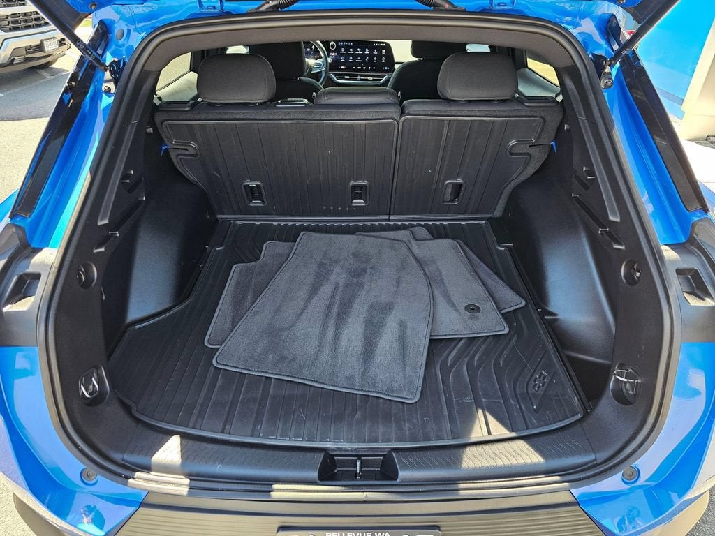 2025 Chevrolet Equinox EV LT