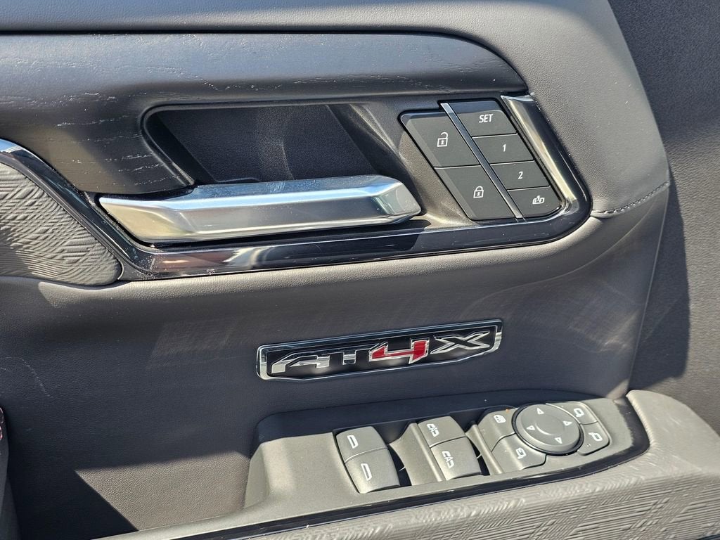2024 GMC Sierra 1500 AT4X