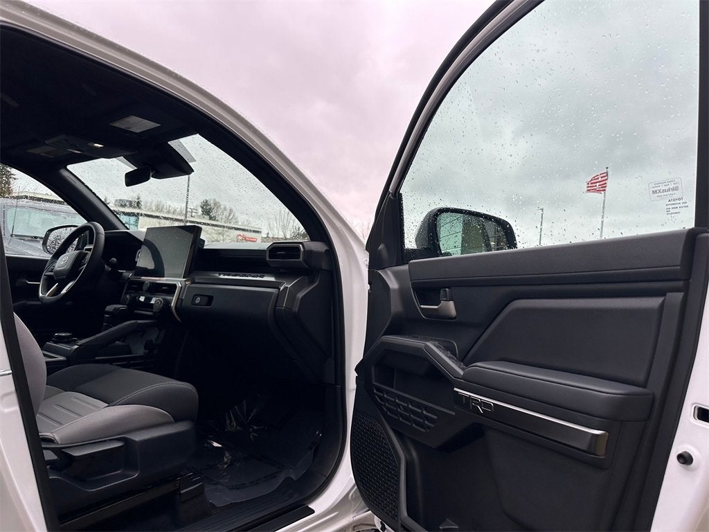 2024 Toyota Tacoma 4WD SR5