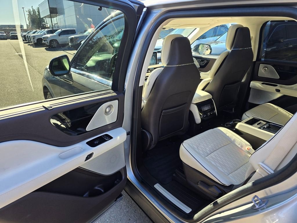 2023 Lincoln Aviator Black Label