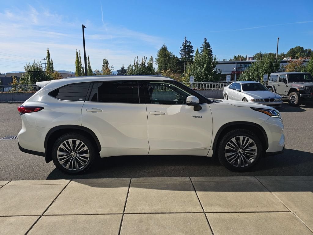 2021 Toyota Highlander Hybrid Platinum