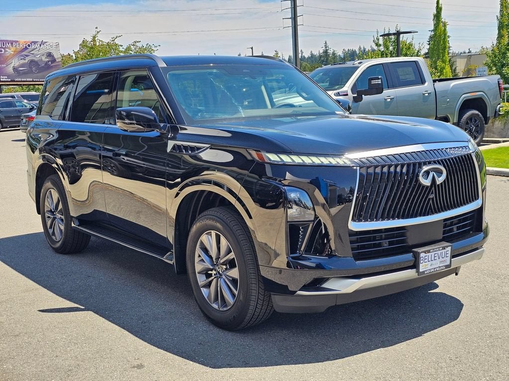 2025 INFINITI QX80 PURE
