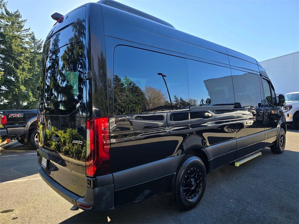 2022 Mercedes-Benz Sprinter Passenger Van 2500 High Roof V6 170" RWD
