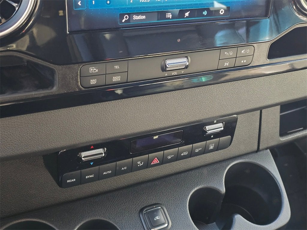 2022 Mercedes-Benz Sprinter Passenger Van 2500 High Roof V6 170" RWD