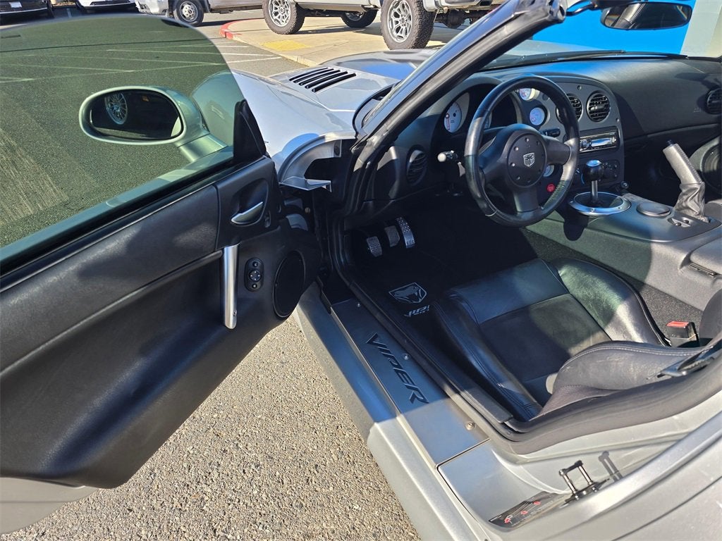 2004 Dodge Viper Base
