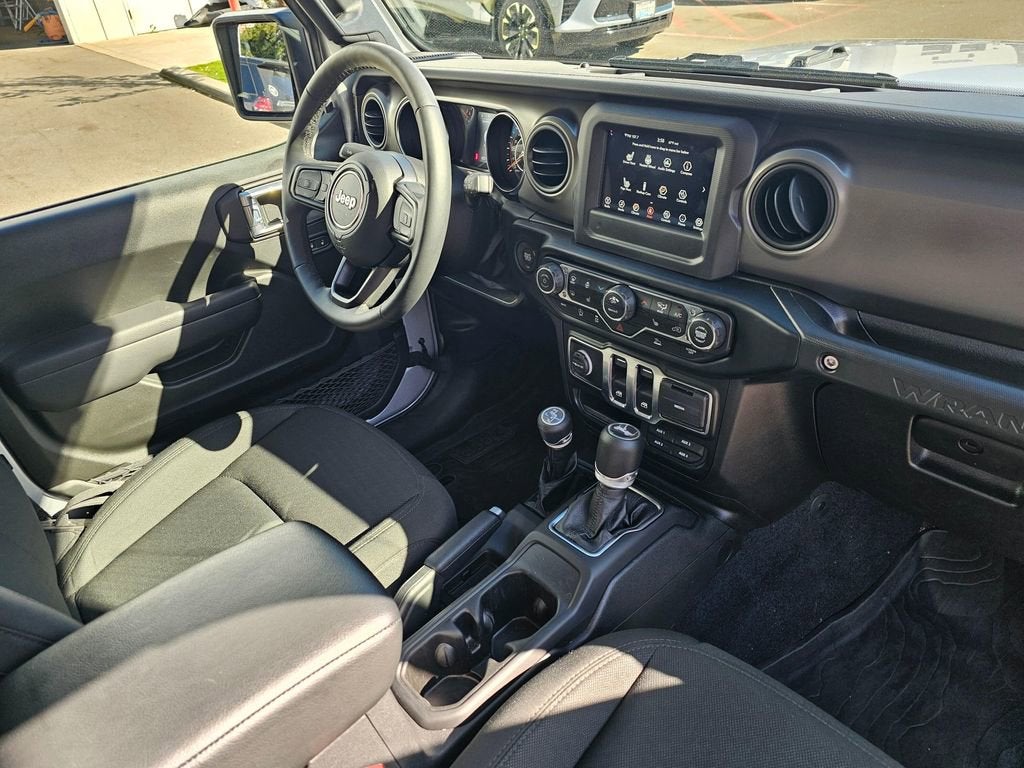 2022 Jeep Wrangler Base