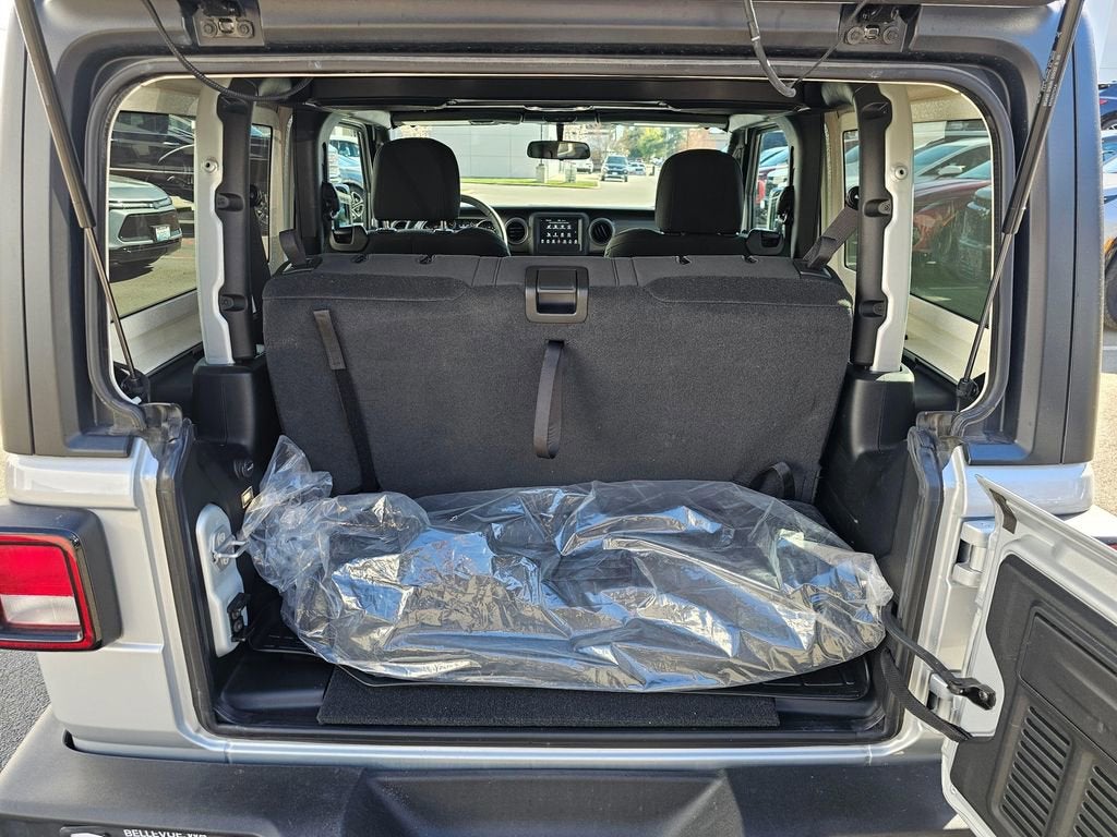 2022 Jeep Wrangler Base