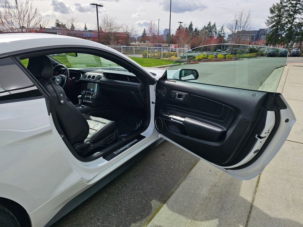 2021 Ford Mustang Base