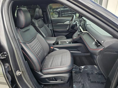 2025 Ford Explorer Base