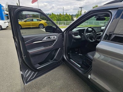 2025 Ford Explorer Base
