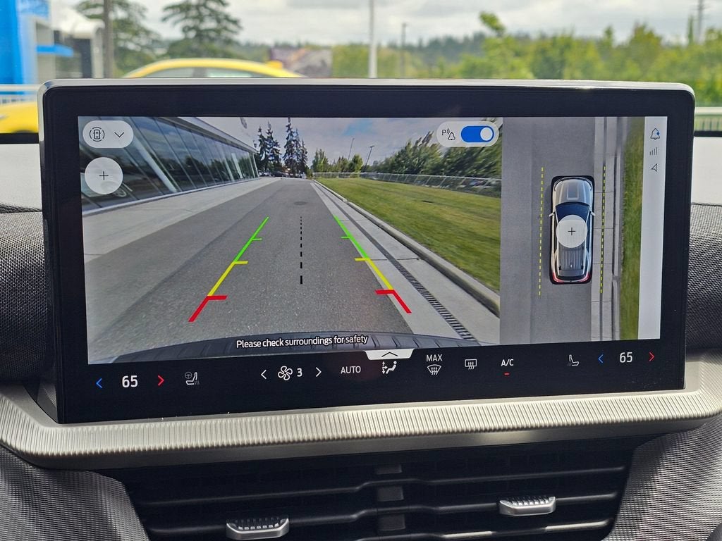 2025 Ford Explorer Base