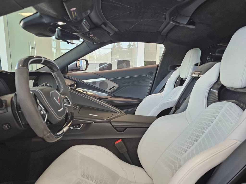 2025 Chevrolet Corvette E-Ray Base
