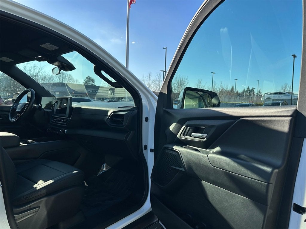 2024 Chevrolet Silverado EV Base