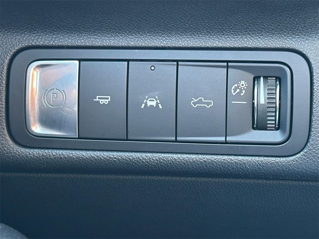 2024 Chevrolet Silverado EV Base