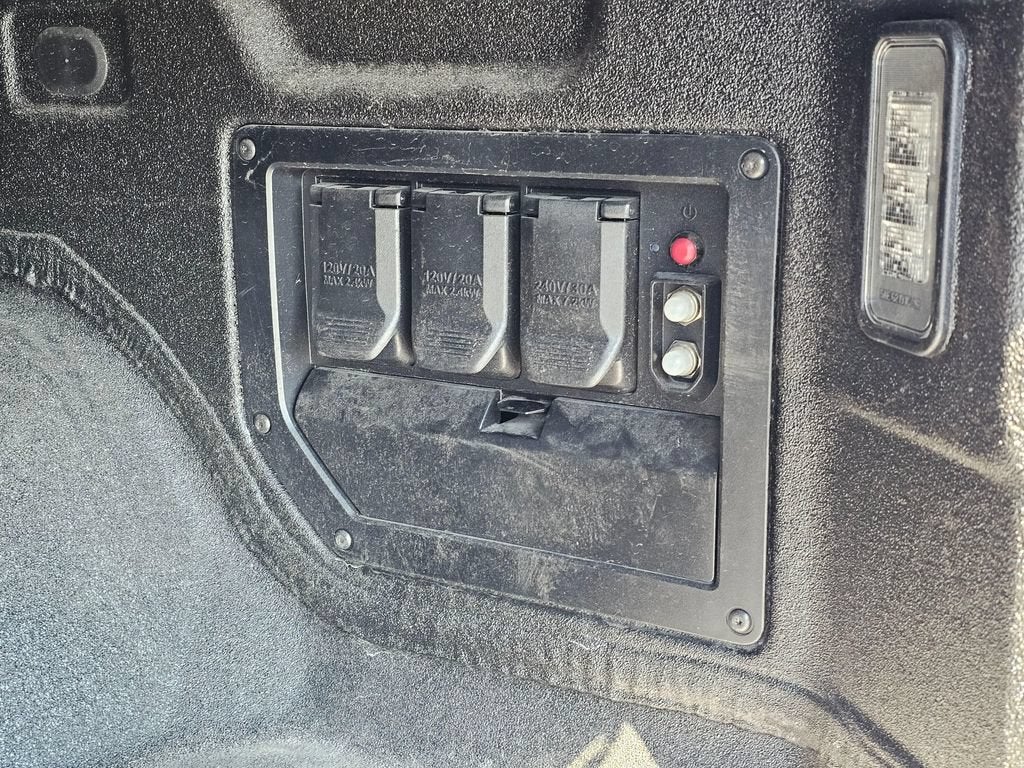 2024 Chevrolet Silverado EV Base