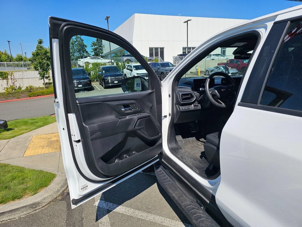 2024 Chevrolet Silverado EV Base