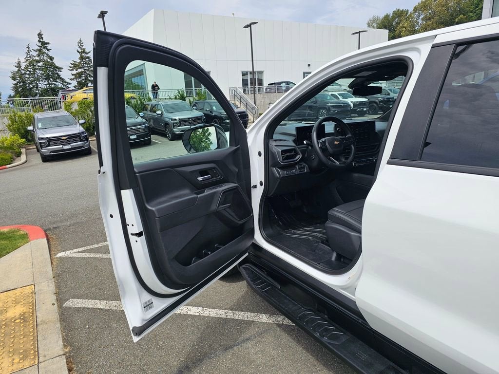 2024 Chevrolet Silverado EV Base