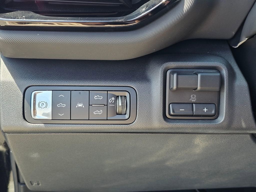 2025 Chevrolet Silverado EV Base