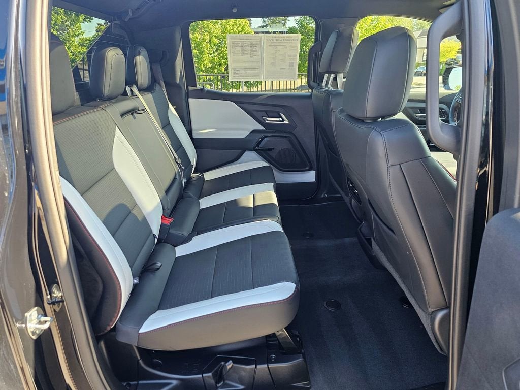 2025 Chevrolet Silverado EV Base