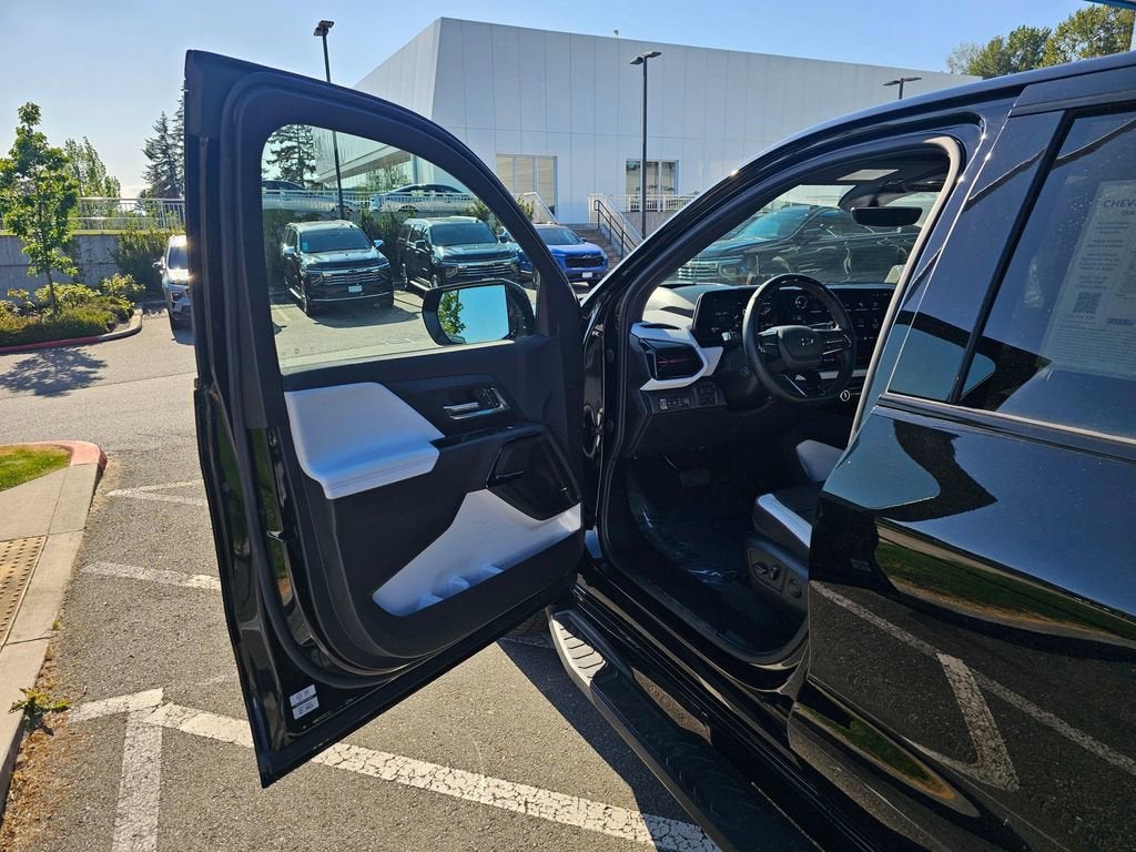 2025 Chevrolet Silverado EV Base