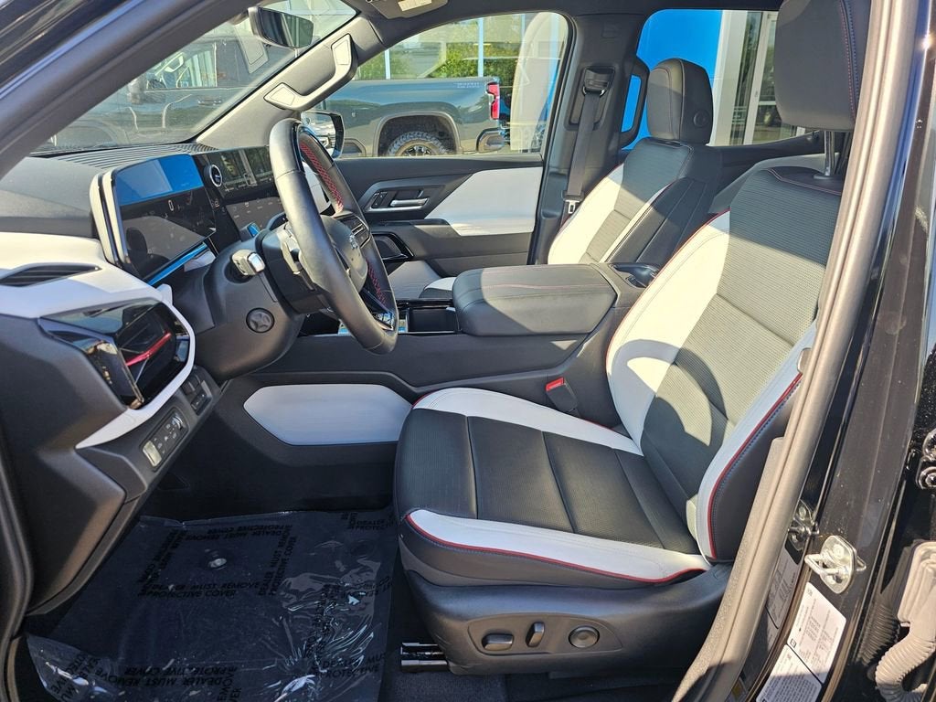 2025 Chevrolet Silverado EV Base