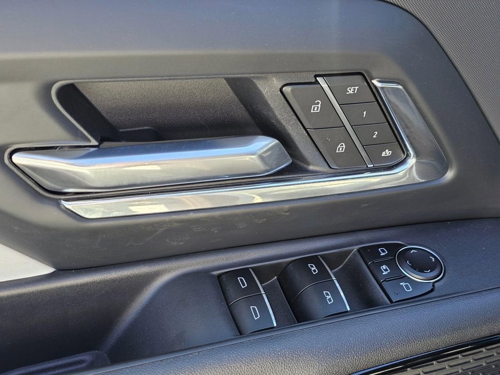 2025 Chevrolet Silverado EV Base