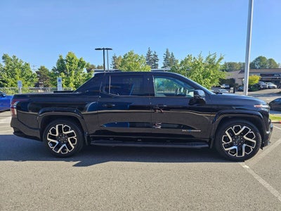 2025 Chevrolet Silverado EV Base