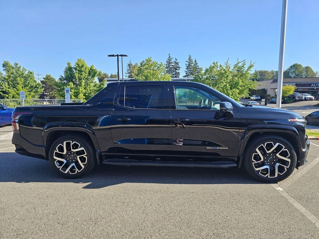 2025 Chevrolet Silverado EV Base