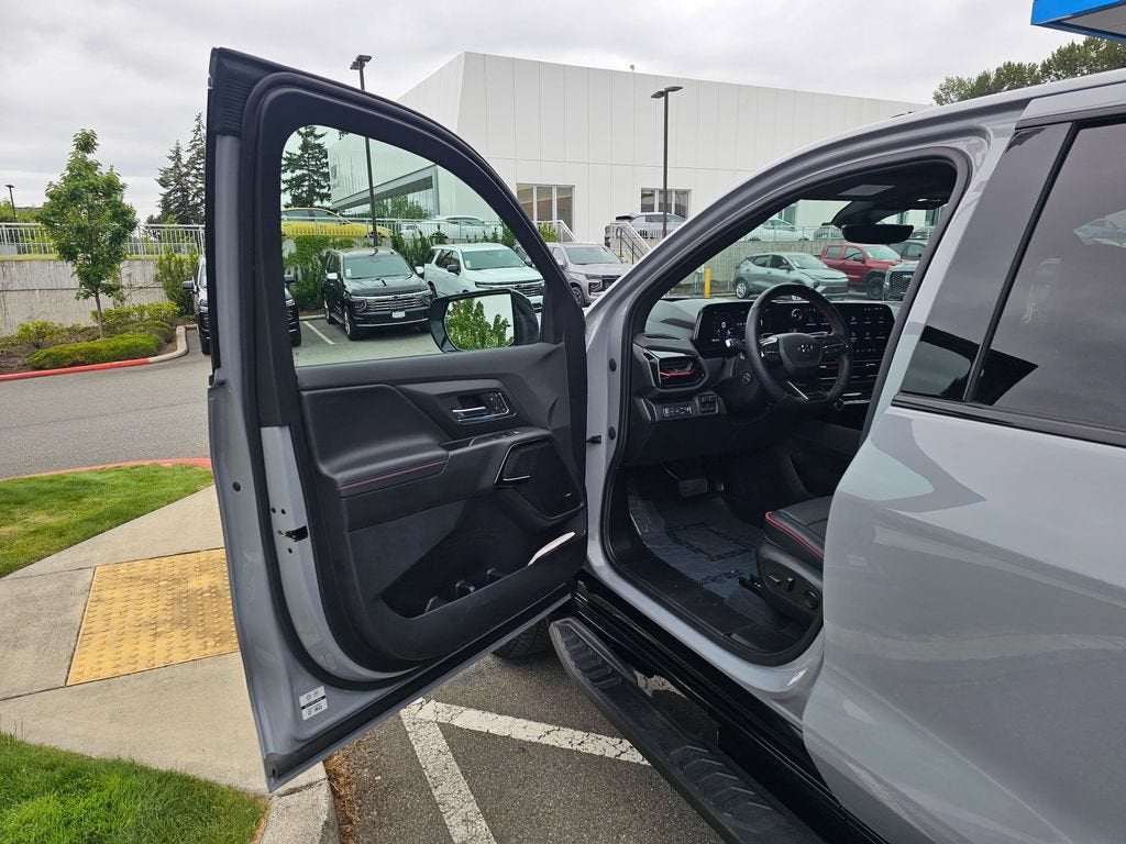 2025 Chevrolet Silverado EV Base