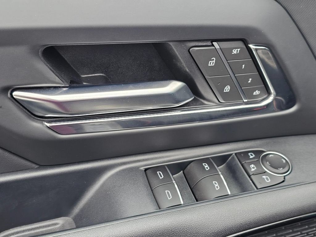 2025 Chevrolet Silverado EV Base