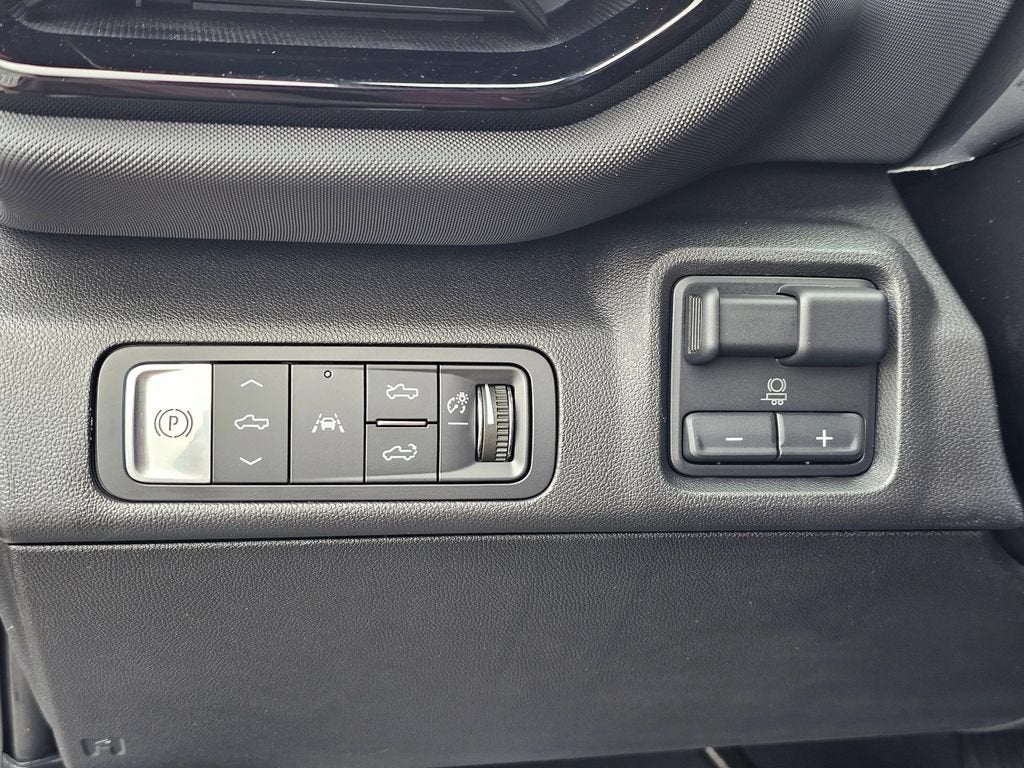 2025 Chevrolet Silverado EV Base