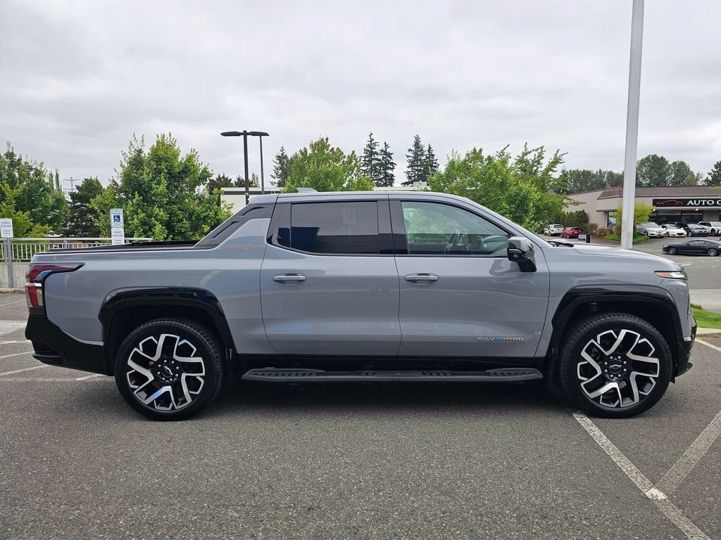2025 Chevrolet Silverado EV Base