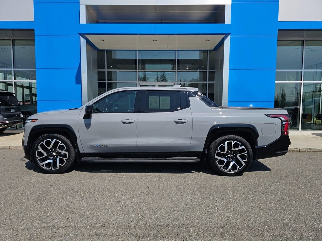 2025 Chevrolet Silverado EV Base