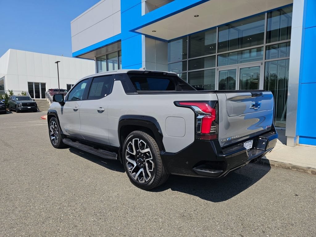 2025 Chevrolet Silverado EV Base