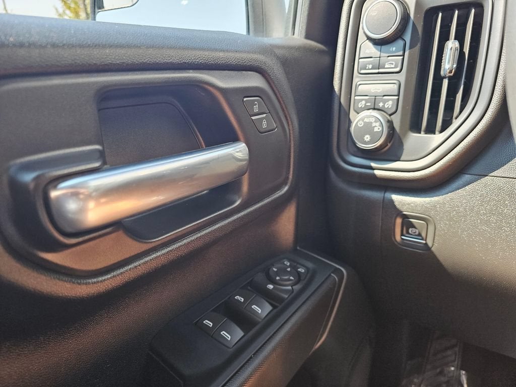 2023 Chevrolet Silverado 1500 Base