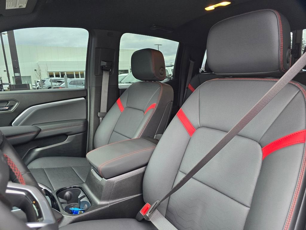 2025 Chevrolet Colorado Base