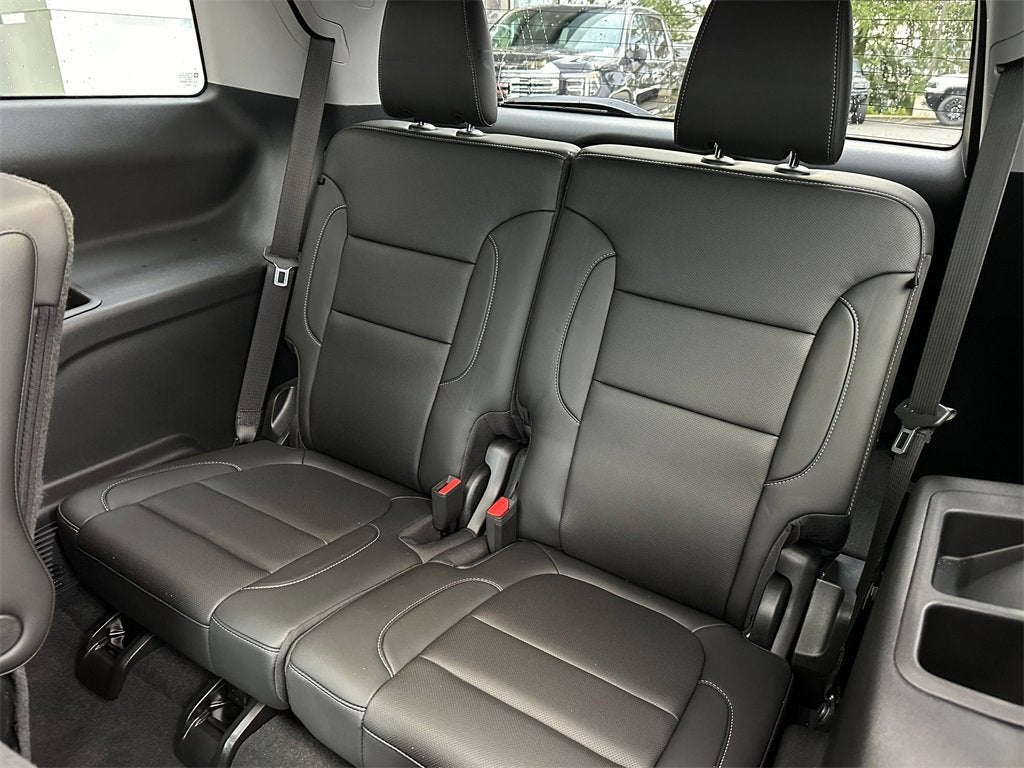 2022 GMC Acadia Base